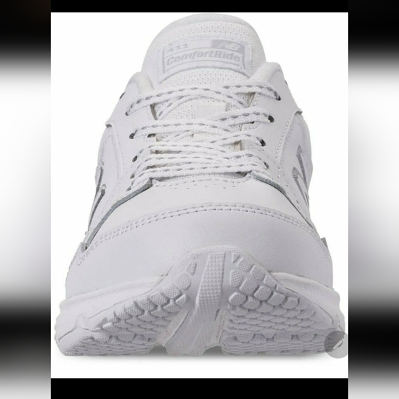 Womens New balance walking shoes si/e 8.5 - Picture 3 of 4